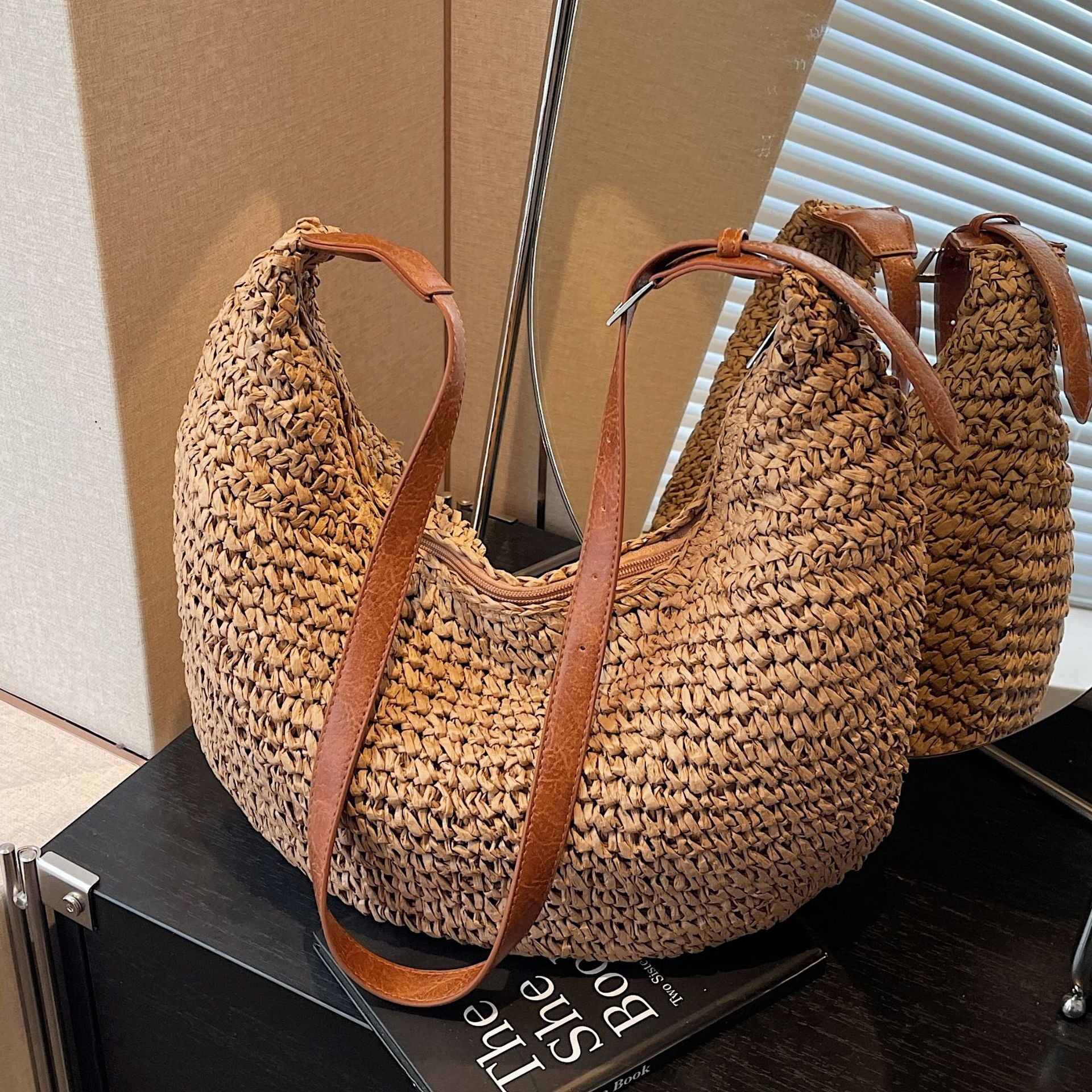 Maison Maryim Handwoven Straw Shoulder Bag